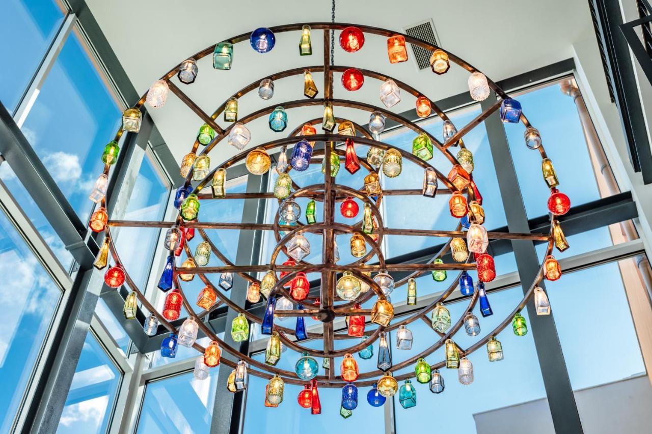 Pestana Douro Riverside - Preferred Hotels & Resorts, Lifestyle Valbom  外观 照片 The 100-foot (30 m) high chandelier at the entrance of the building