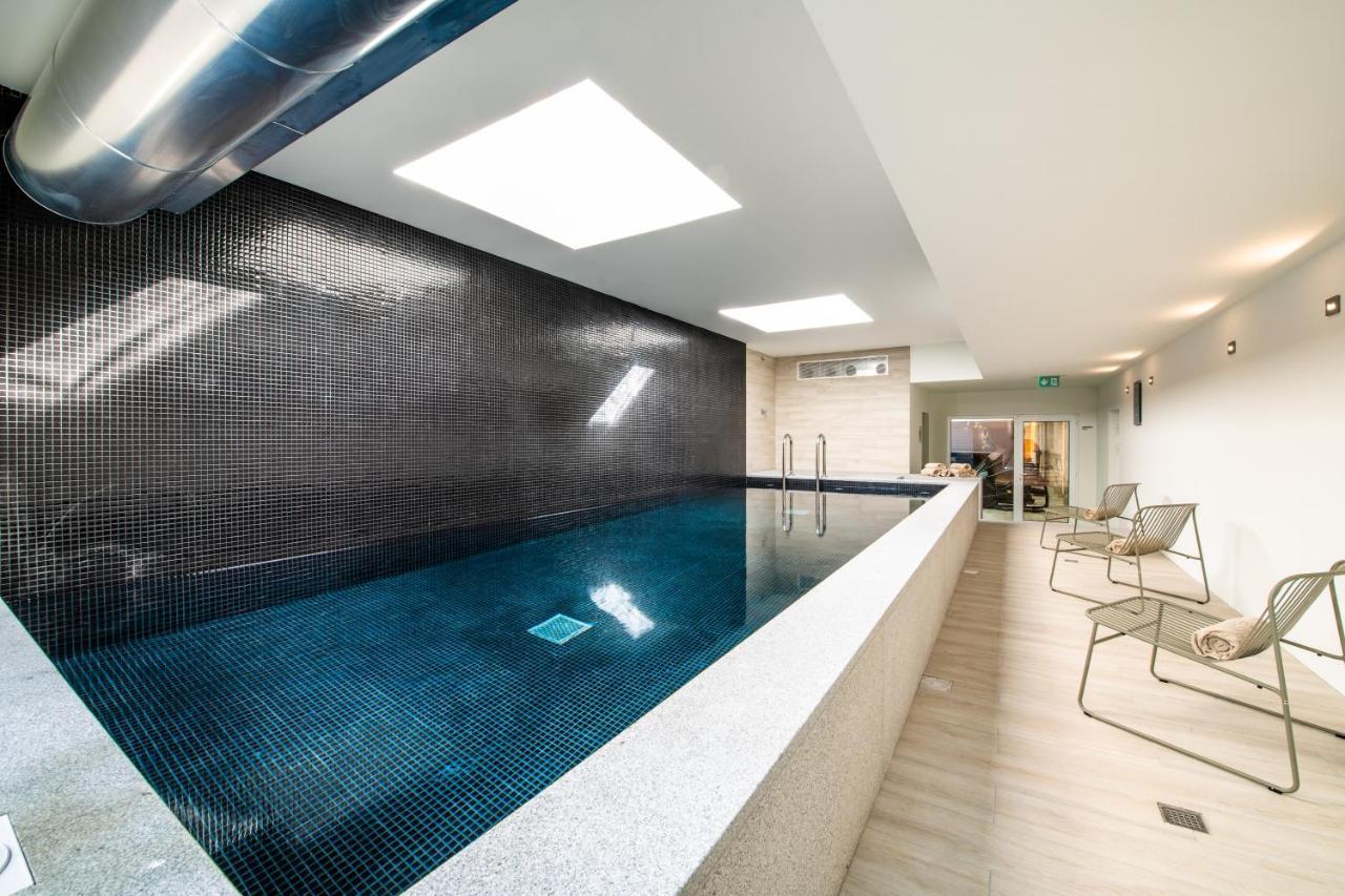Pestana Douro Riverside - Preferred Hotels & Resorts, Lifestyle Valbom  外观 照片 The swimming pool at The Dorchester