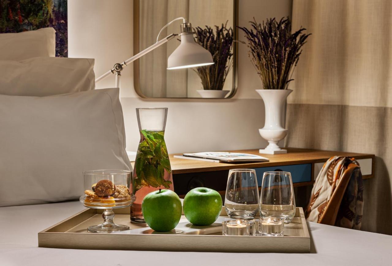 Pestana Douro Riverside - Preferred Hotels & Resorts, Lifestyle Valbom  外观 照片 A tray with fruit and water