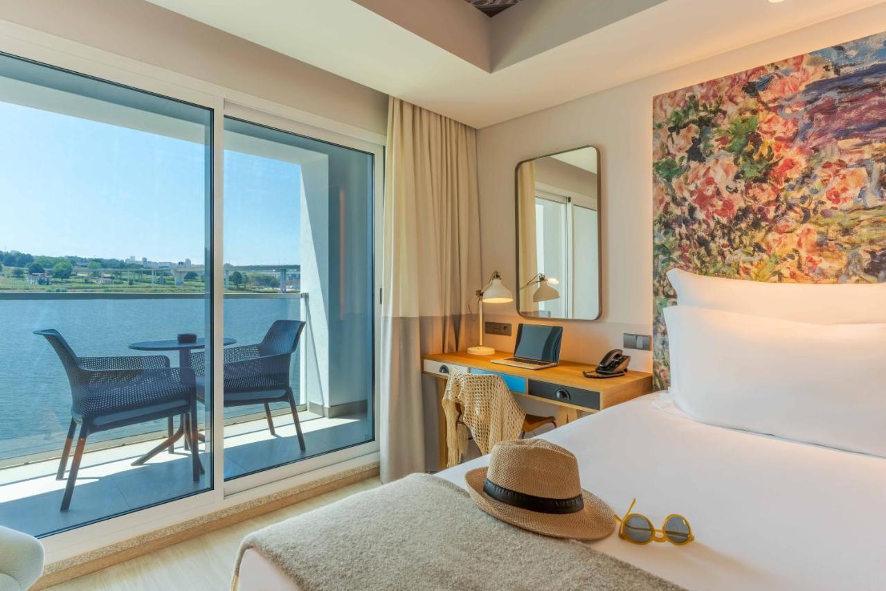 Pestana Douro Riverside - Preferred Hotels & Resorts, Lifestyle Valbom  外观 照片 A room at the hotel
